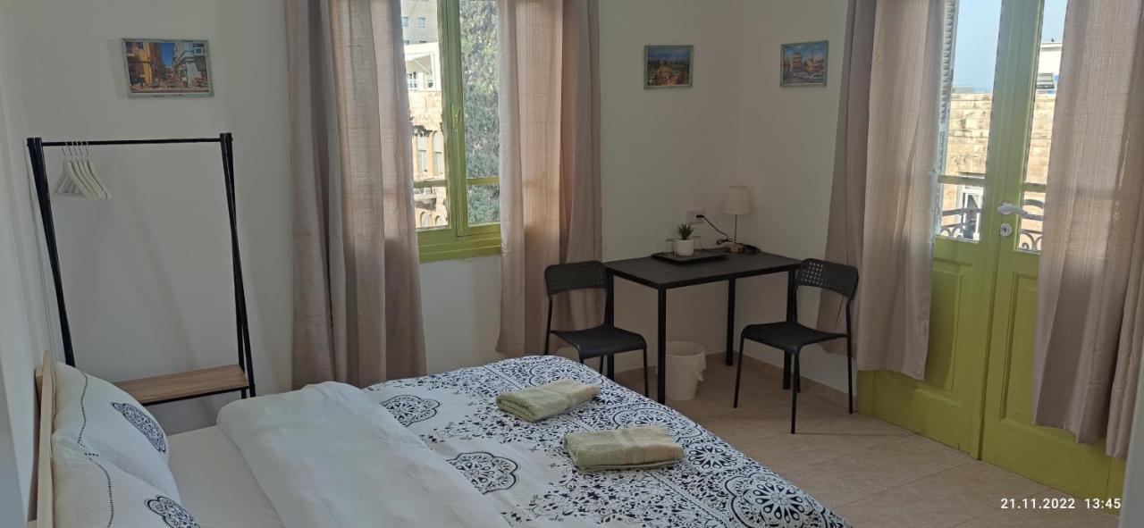Guesthouse Comfy - Separate Rooms In The Apartment For A Relaxing Holiday Χάιφα Εξωτερικό φωτογραφία