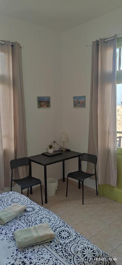 Guesthouse Comfy - Separate Rooms In The Apartment For A Relaxing Holiday Χάιφα Εξωτερικό φωτογραφία
